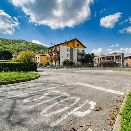 Apartment La Mansarda Como
