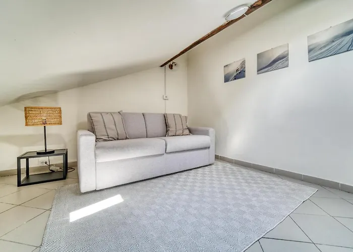 아파트 La Mansarda